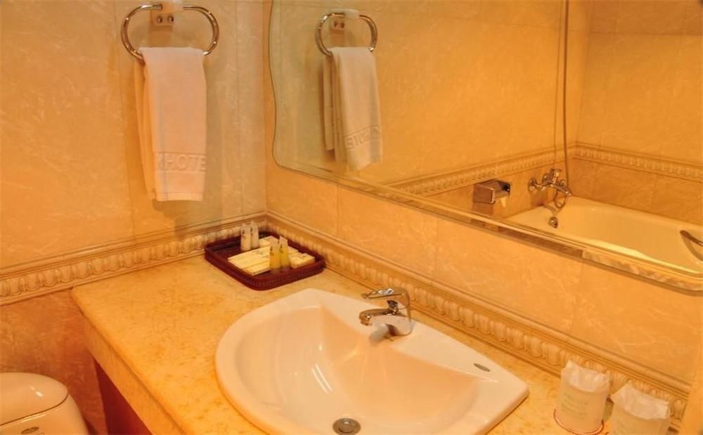לאסה Yak Hotel מראה חיצוני תמונה